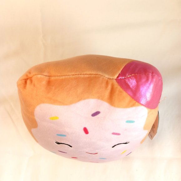 NWT 8" - Fresa the Pastry Foodie Squishmallow - Picture 6 of 9
